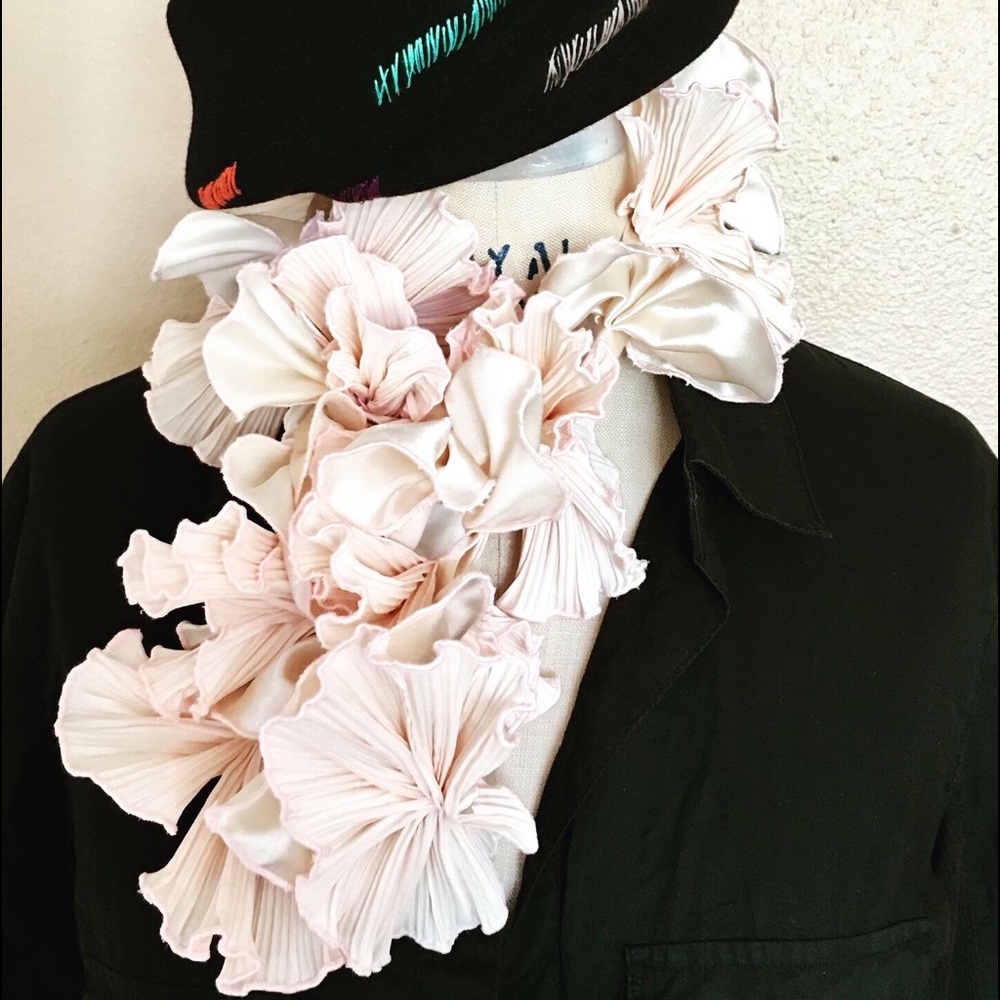 Scarf - Picture 6 of 7